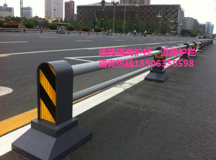 道路護欄，道路隔離柱，隔離墩